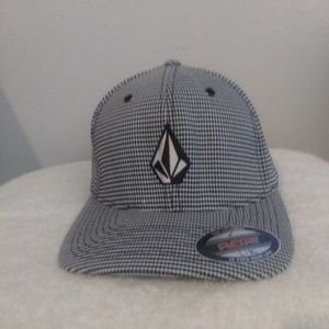 Mens Baseball Hat New Era Black & White Size L/XL